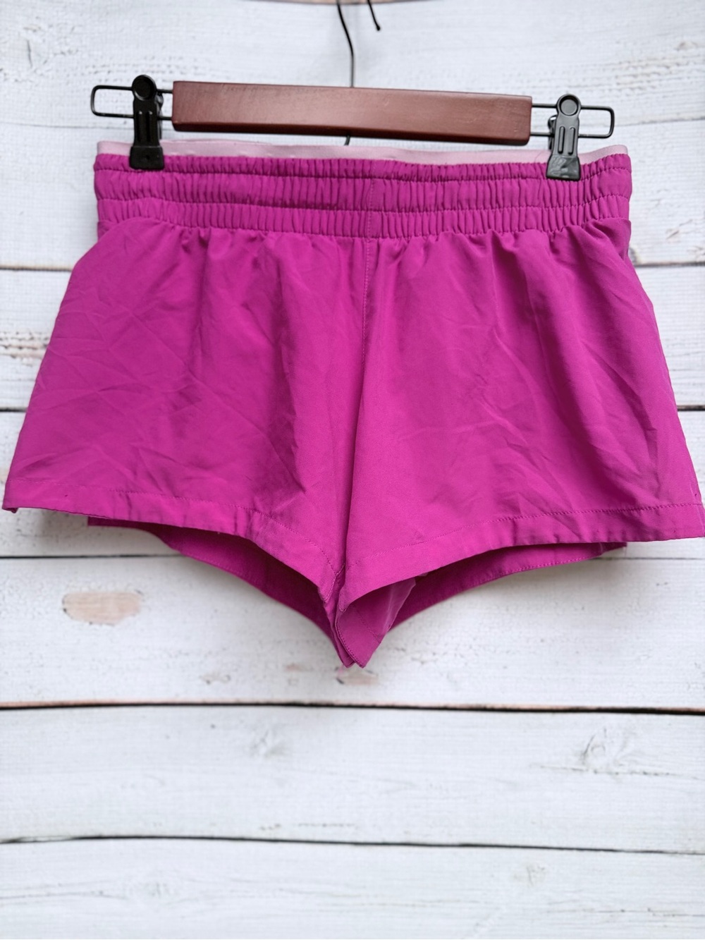 Fabletics Women's Magenta Elastic-Waist Athletic Shorts